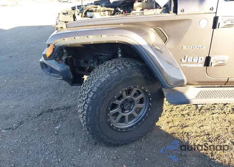 2018 Jeep Wrangler Unlimited Sahara 4X4 из США, поврежденный, VIN 1C4HJXEG2JW247016